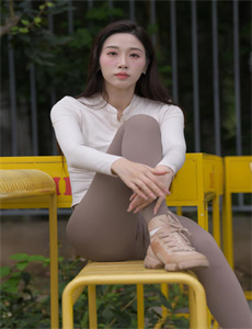 双飞岳和女,亚洲欧美自拍制服另类图区