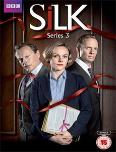 我以胭脂覆山河